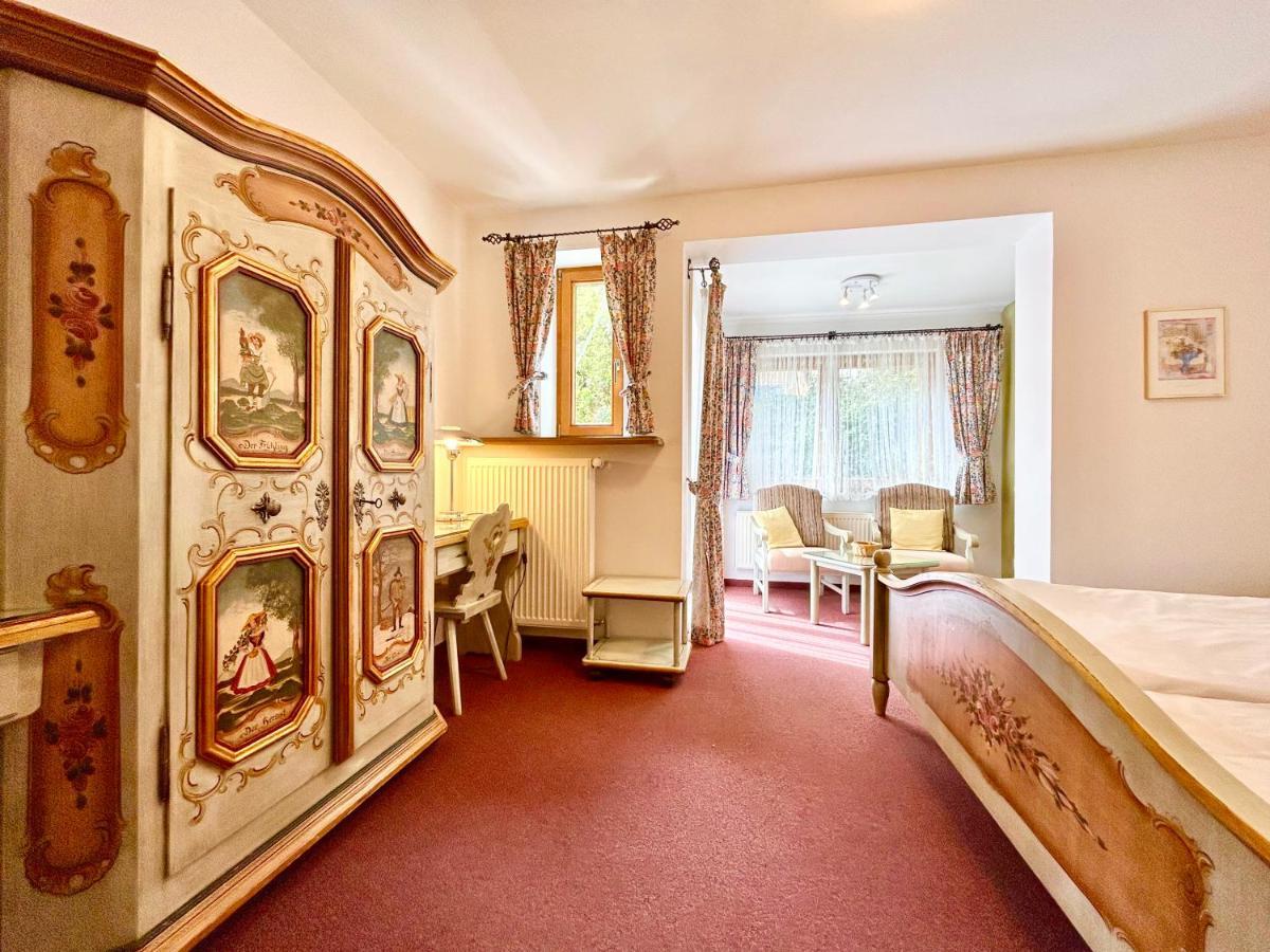 Hotel Bergland Грайнау Екстериор снимка