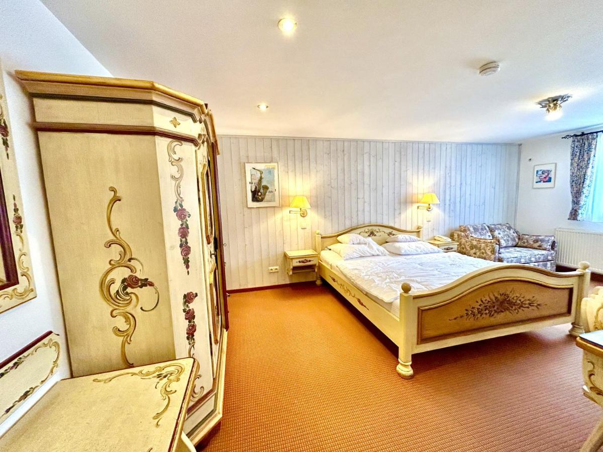 Hotel Bergland Грайнау Екстериор снимка