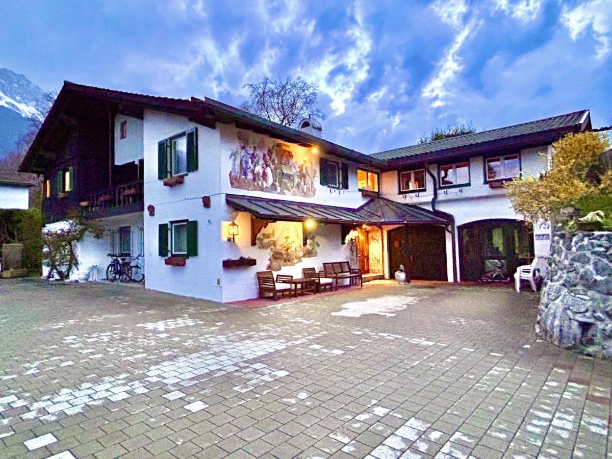 Hotel Bergland Грайнау Екстериор снимка