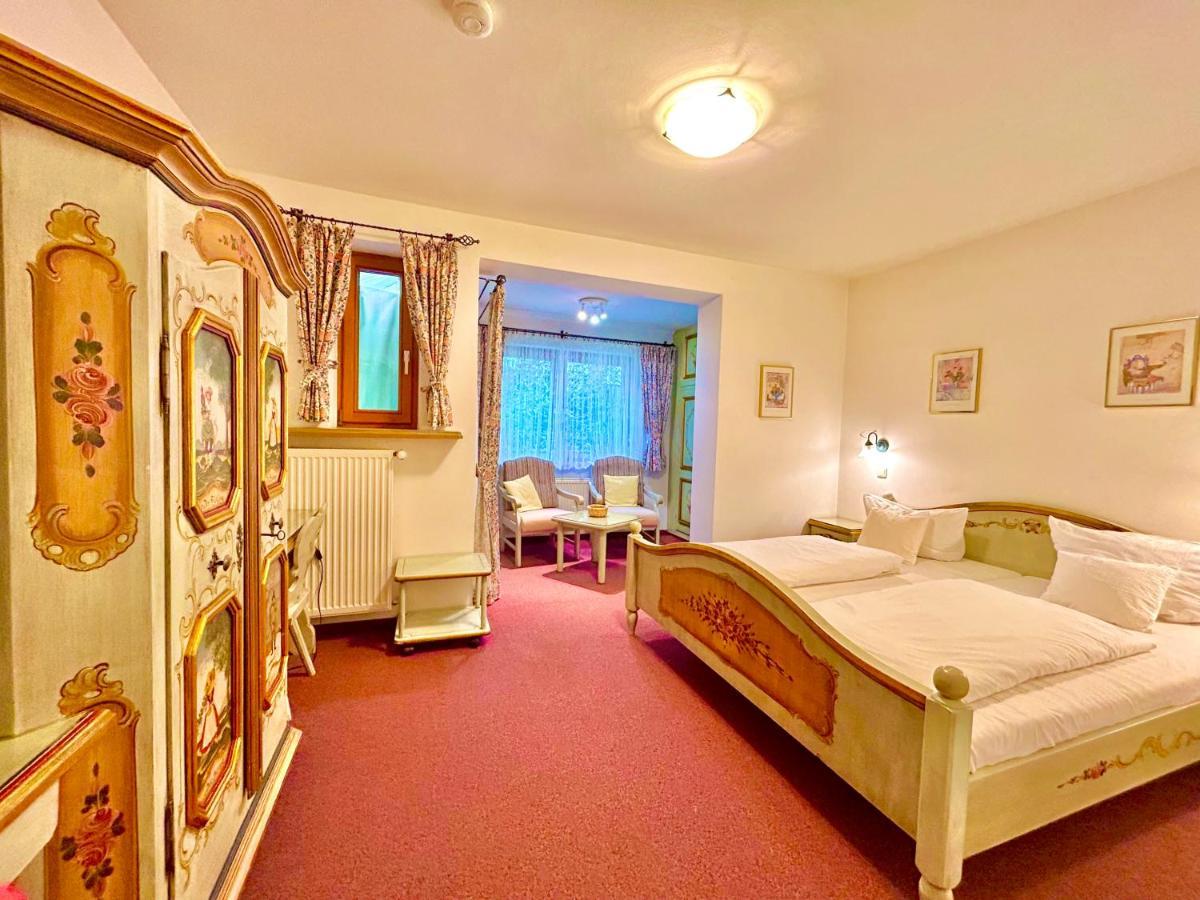 Hotel Bergland Грайнау Екстериор снимка