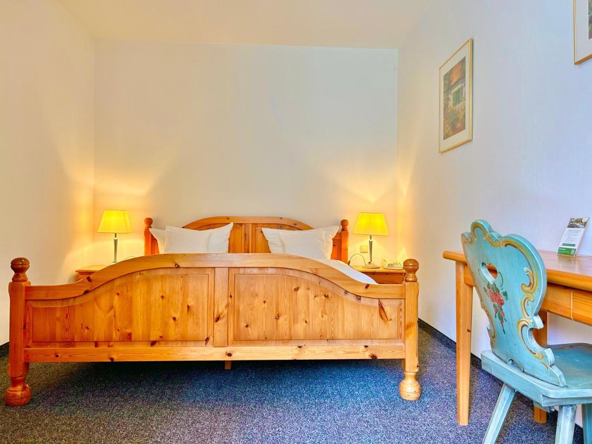 Hotel Bergland Грайнау Екстериор снимка