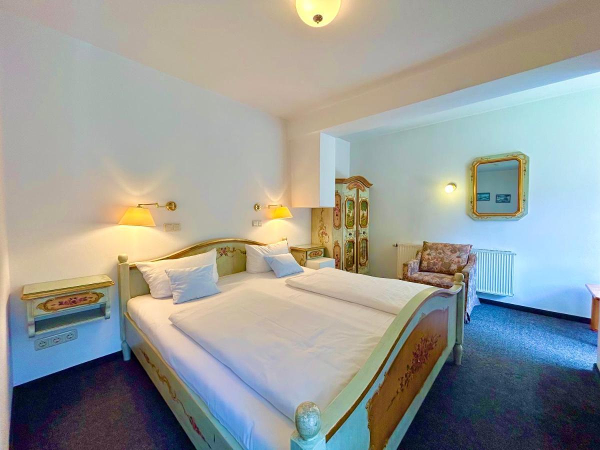 Hotel Bergland Грайнау Екстериор снимка