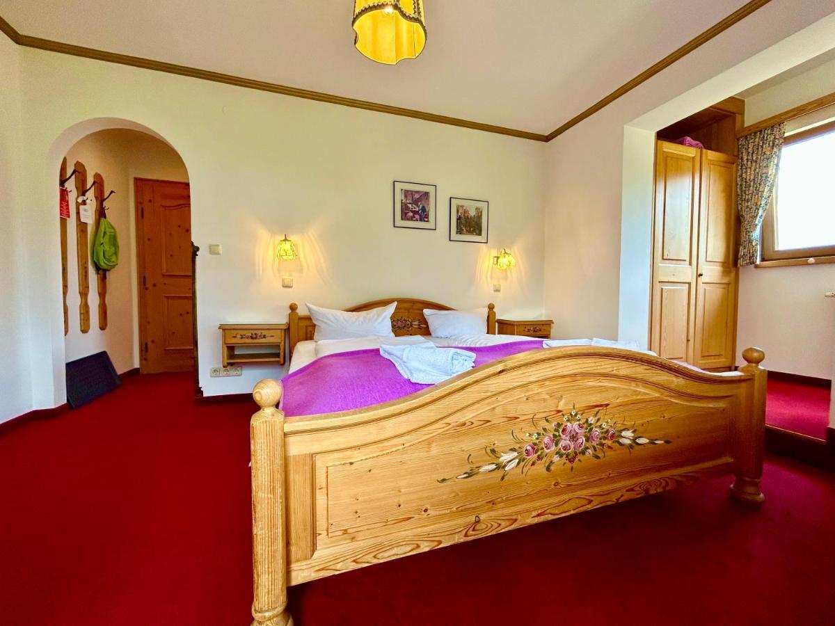 Hotel Bergland Грайнау Екстериор снимка