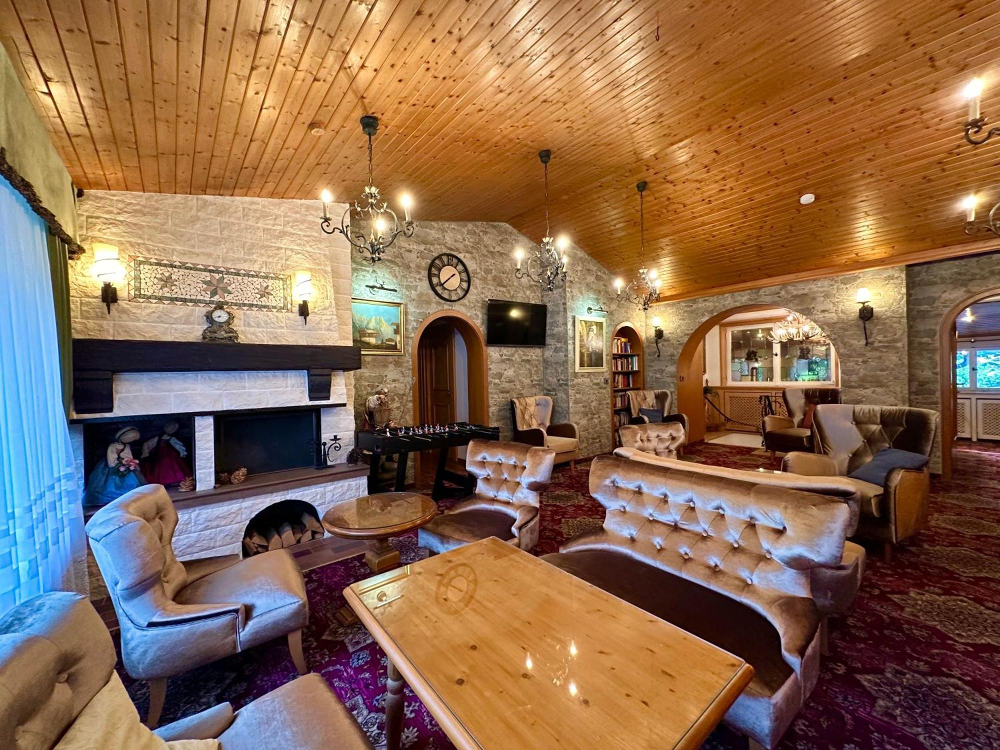Hotel Bergland Грайнау Екстериор снимка