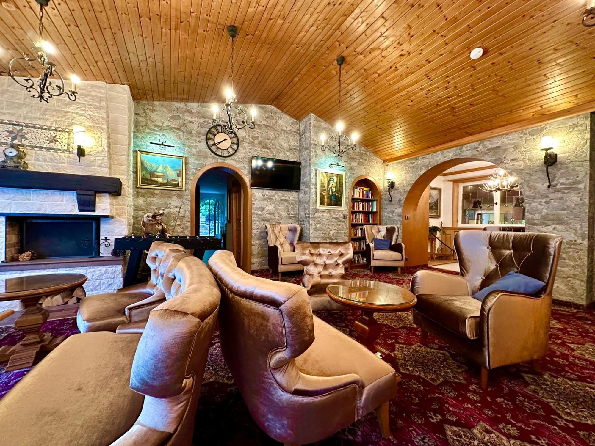 Hotel Bergland Грайнау Екстериор снимка