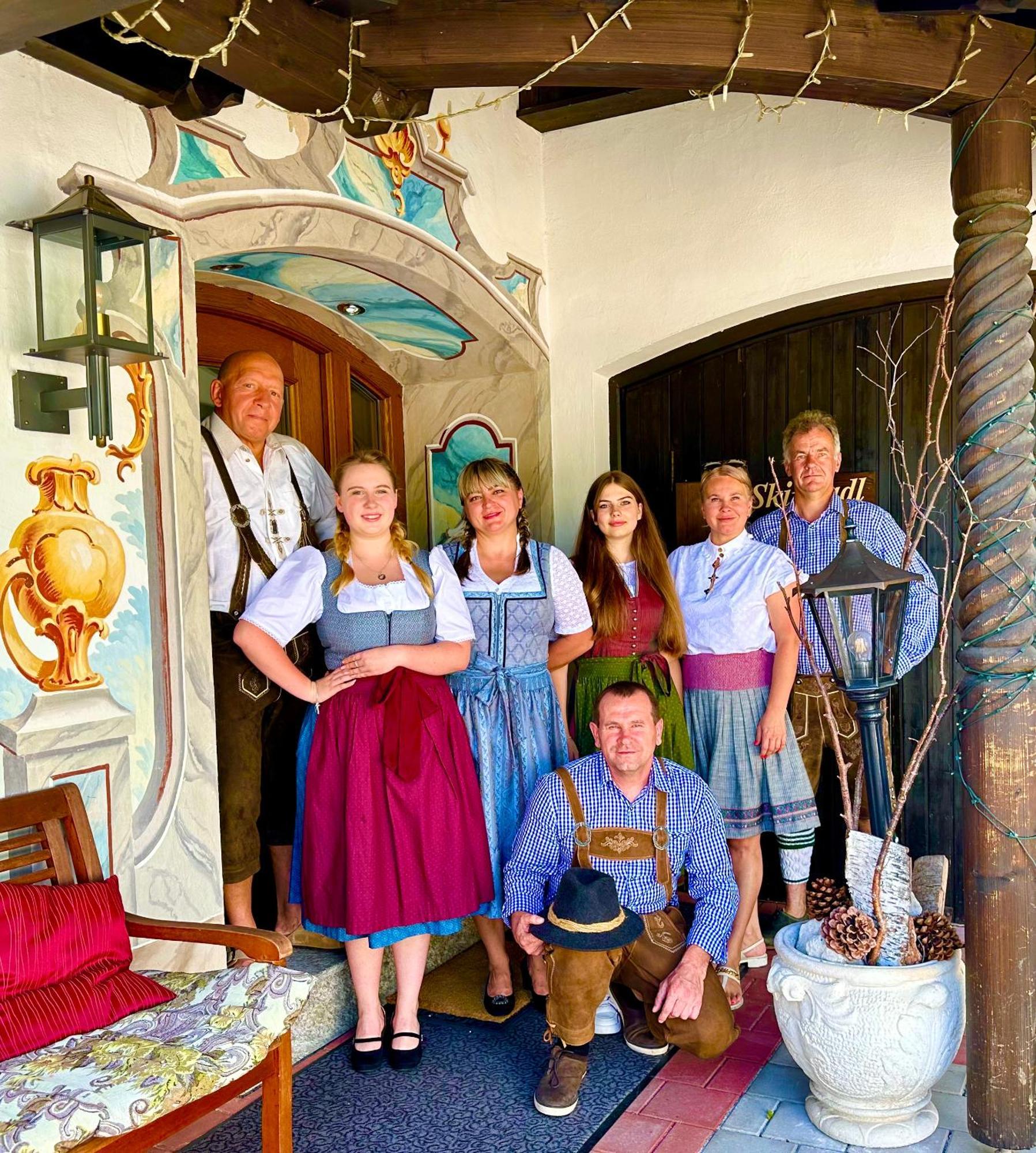 Hotel Bergland Грайнау Екстериор снимка